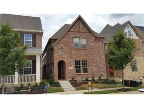 Building Photo - 466 Loma Alta Dr