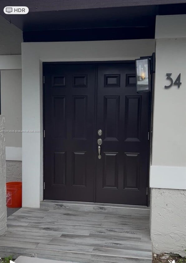 Primary Photo - 9630 SW 152nd Ave