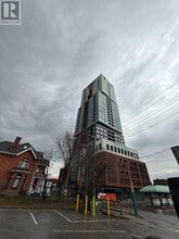 Building Photo - 39 Mary St