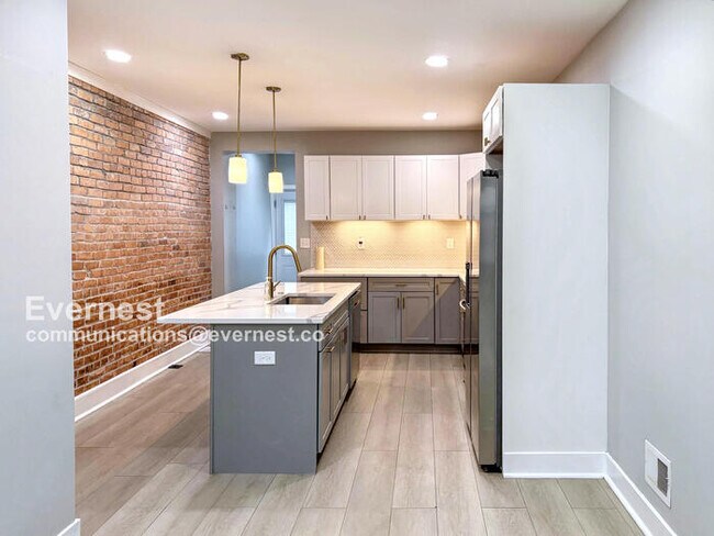 Foto del edificio - 260 S Highland Ave