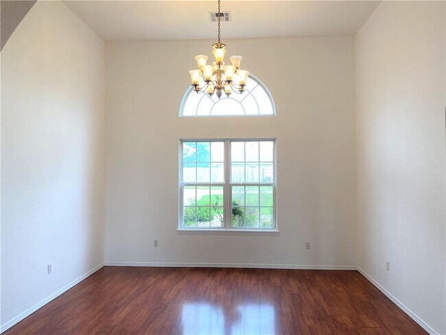 Foto del edificio - 2403 SW 20th St