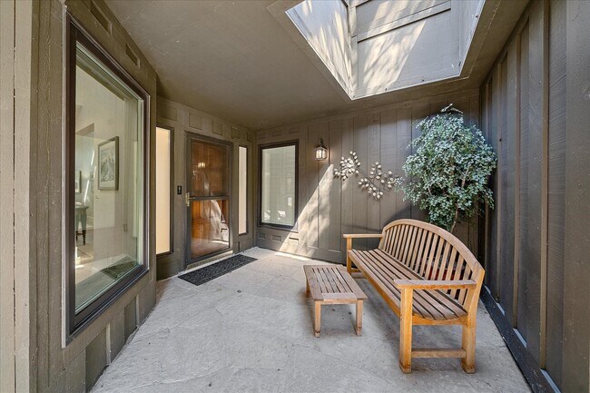 Building Photo - 23916 Currant Dr