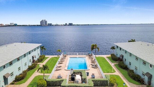 Foto del edificio - 3338 N Key Dr