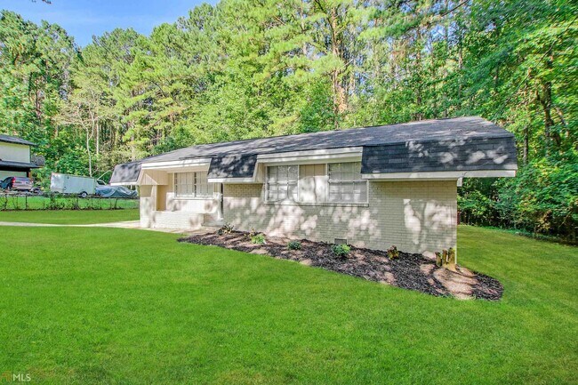Foto del edificio - 645 Plainville Dr SW