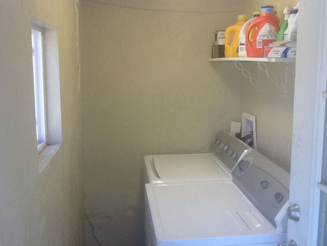 Building Photo - Cozy 1-Bedroom Unit Near Downtown Durango