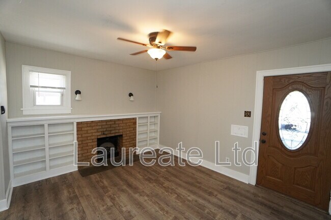 Foto del edificio - 3826 S Broadway