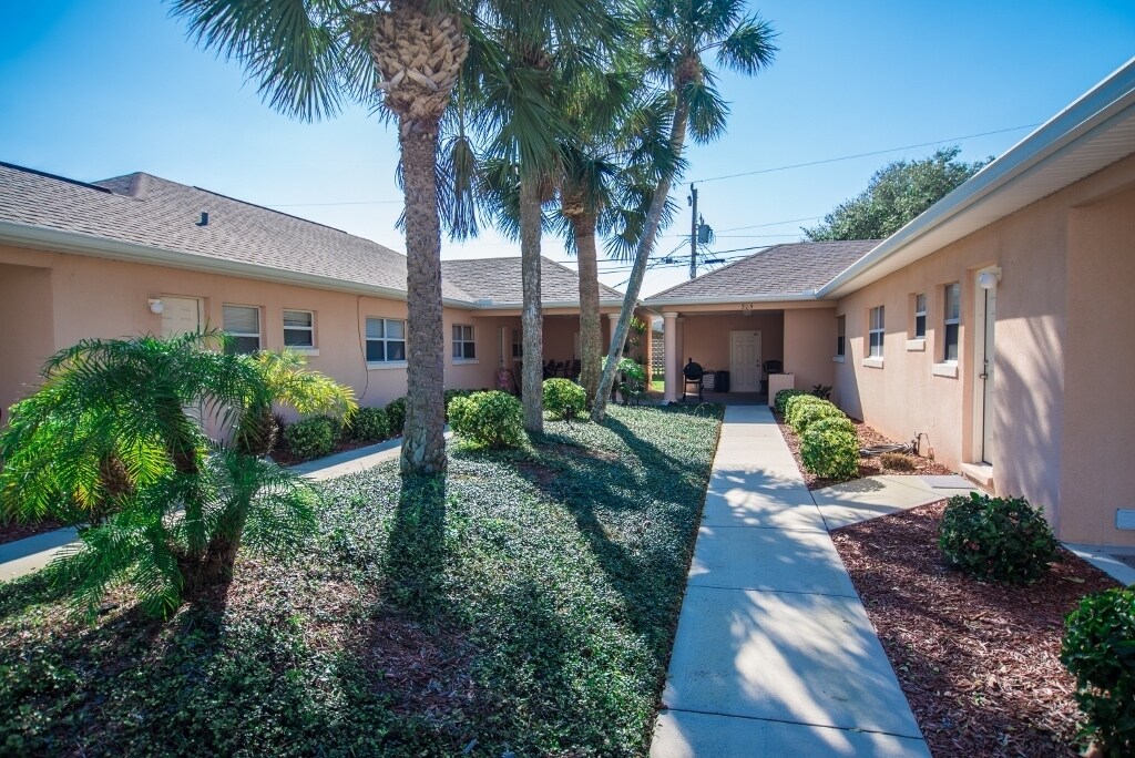 303 Lincoln Ave, Cape Canaveral, FL 32920 Apartments in Cape