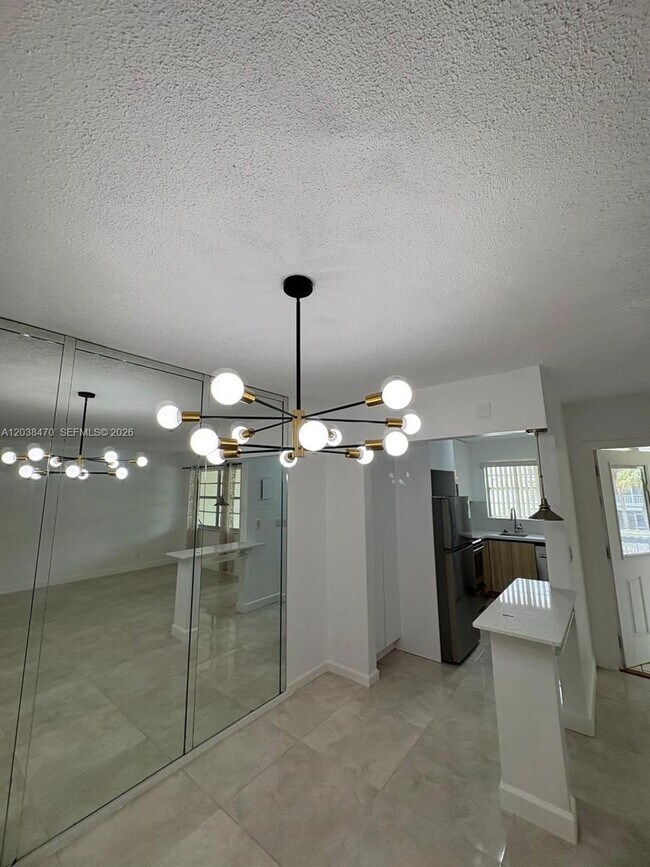 Foto del edificio - 541 Blue Heron Dr