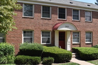 Building Photo - 2801 Arlington Blvd