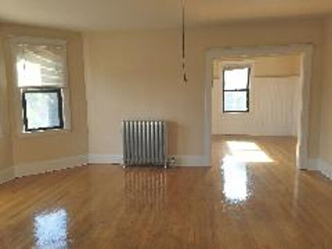 Building Photo - BC 2025!!!  Renovated Brighton 4 Bed on Ch...