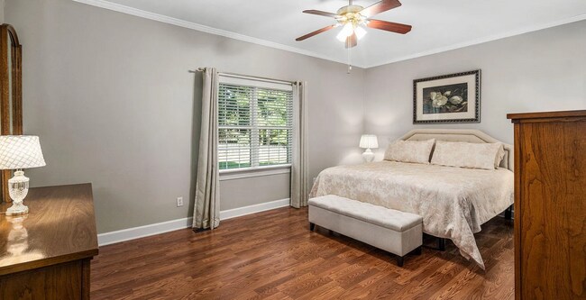 Foto del edificio - 8918 Landing Dr SW