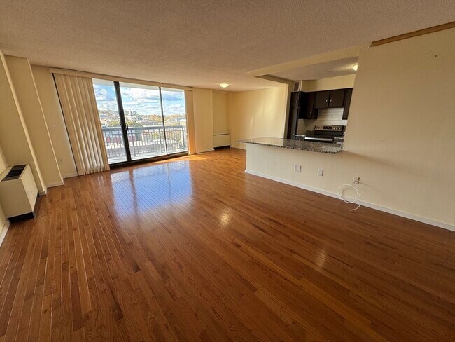 Foto del edificio - 60 Longwood Ave