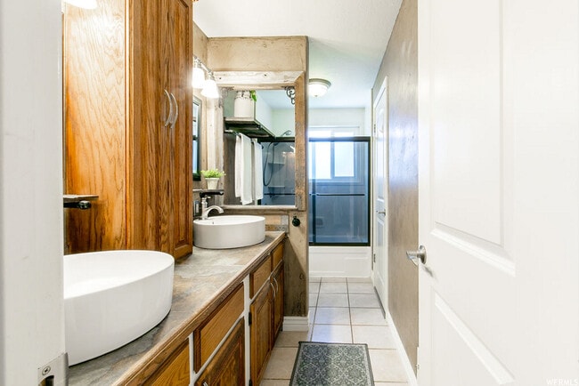 Photo - 798 E 8600 S (Sandy, UT) House