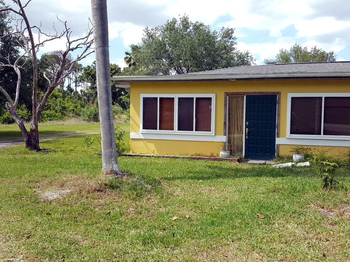 1300 Malabar Rd, Malabar, FL 32950 Apartments in Malabar, FL