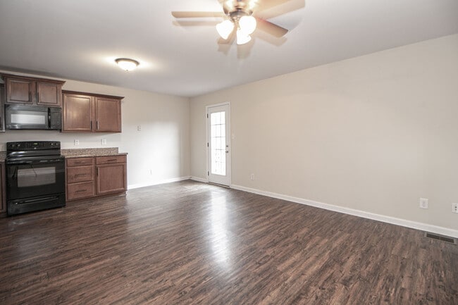 Building Photo - 1716-D Thistlewood Dr