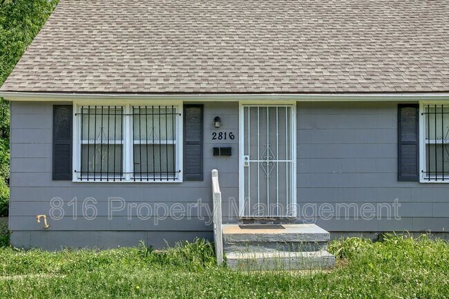 Foto del edificio - 2816 E 63rd St