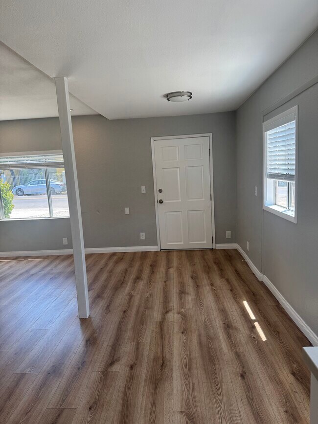 Foto del edificio - 1535 Patricia Ave