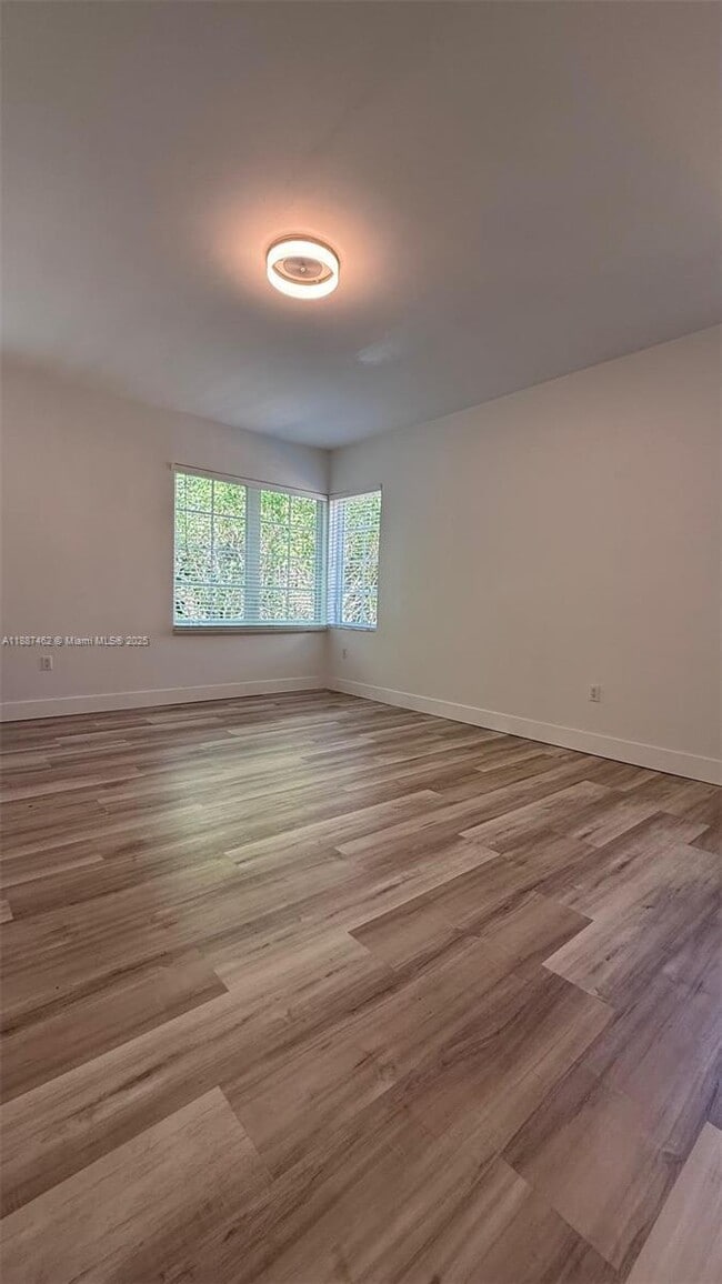 Foto del edificio - 729 Meridian Ave