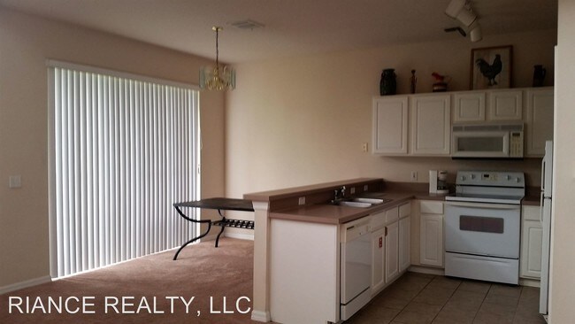 Building Photo - 4 br, 3.5 bath House - 335 MADISON CIRCLE