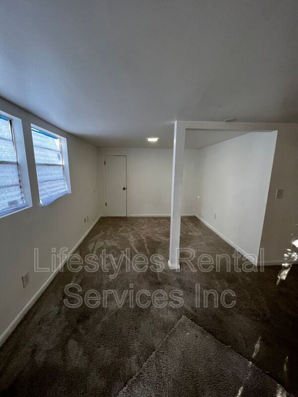 Foto del edificio - 3719 Mayflower St#C C