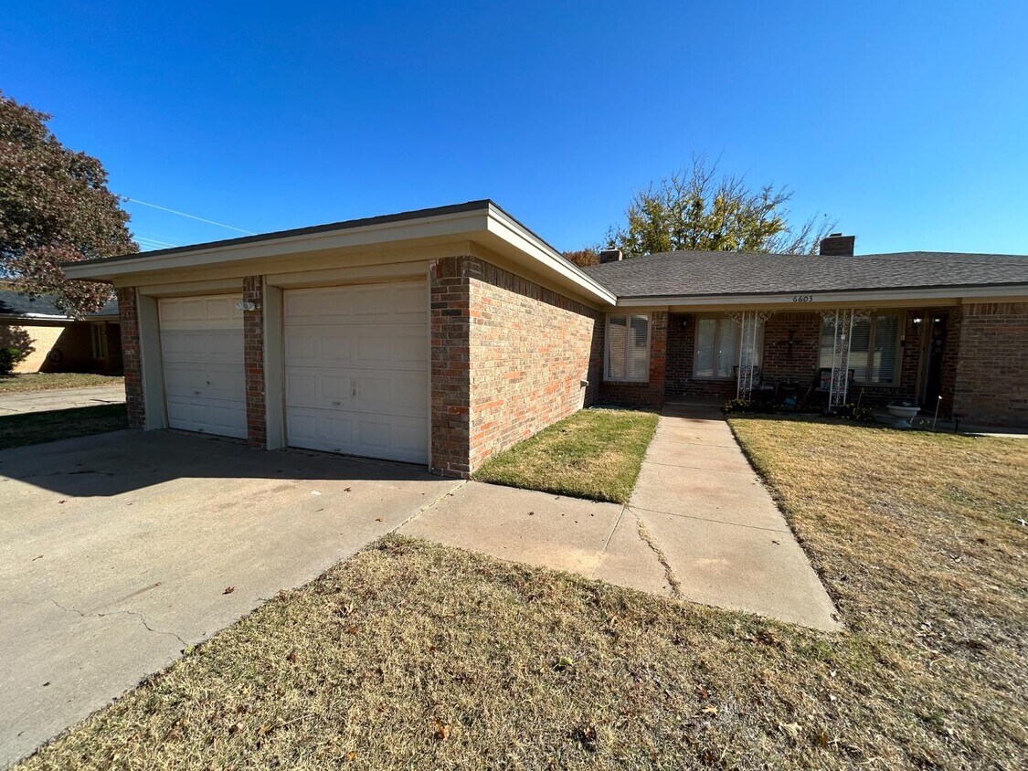 6603 Elkhart Ave, Lubbock, TX 79424 Townhome Rentals in Lubbock TX