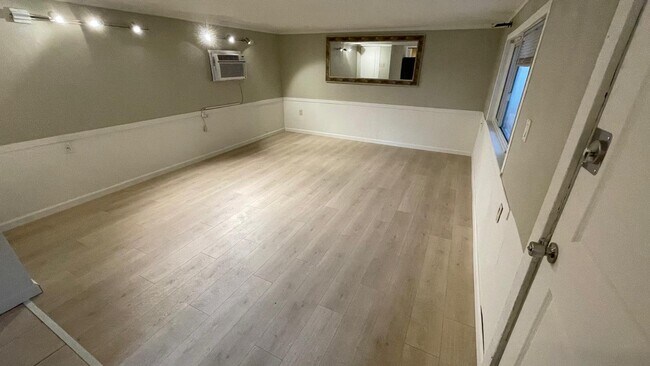 Foto del edificio - 14217 Hatteras St