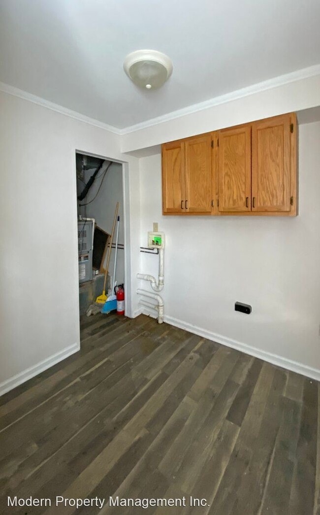 Building Photo - 3 br, 1 bath House - 1006 Marcellus Drive