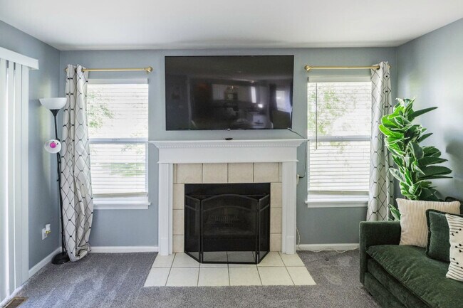 Building Photo - 784 Long Island Cir