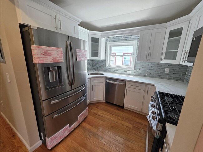 Building Photo - 257-16-257145 145th Ave