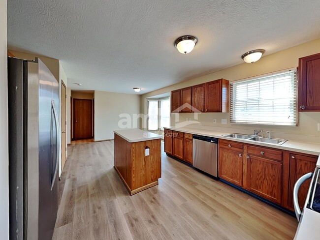 Building Photo - 7793 Waggoner Chase Blvd