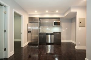 Primary Photo - 360 W 39th St