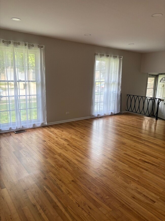 Foto del edificio - 1019 W White Oak St