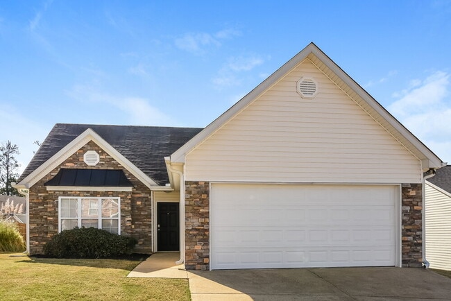 Building Photo - 301 Providence Dr