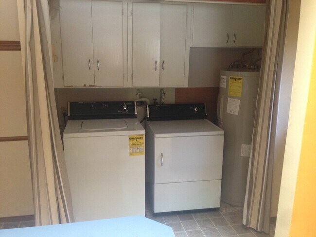 Foto del edificio - Charming 3 Bedroom/1 bath house in Wedgwoo...