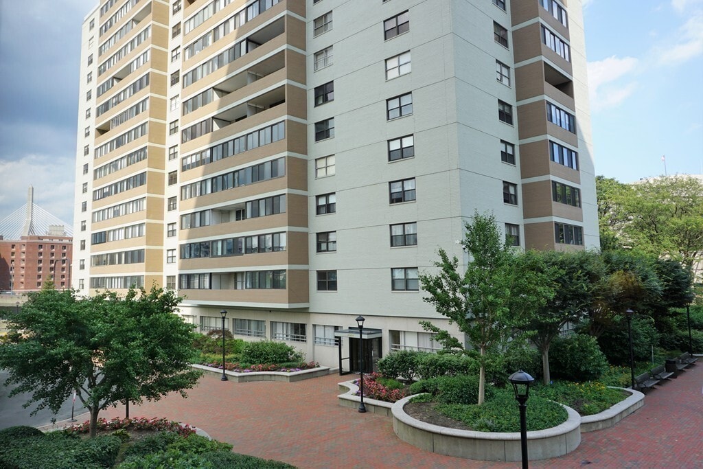6 Whittier Pl Unit 8M, Boston, MA 02114 Condo for Rent in Boston, MA