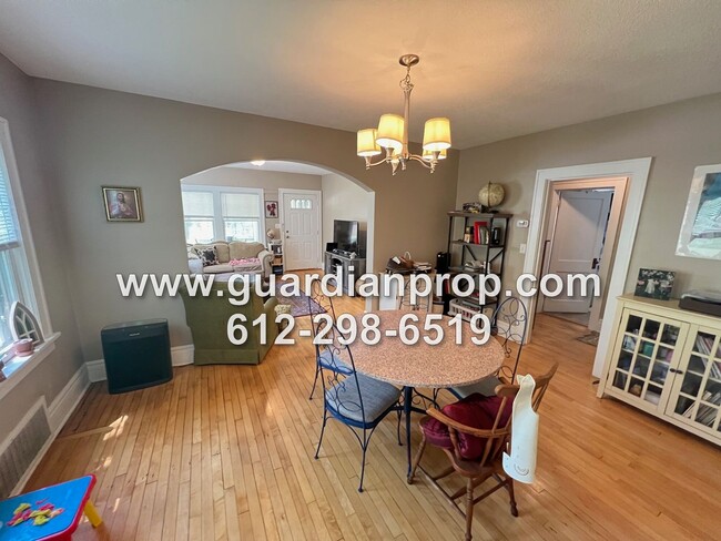 Building Photo - 884-886 Cherokee Ave