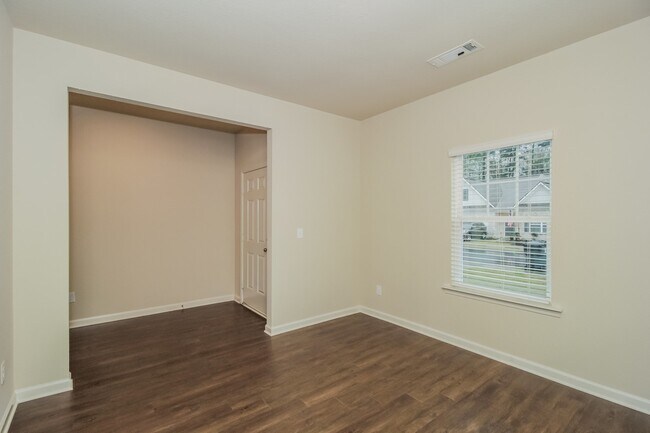 Building Photo - 134 Innis Brk Cir
