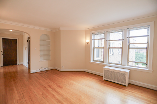 Foto del edificio - 7665 N Sheridan Rd