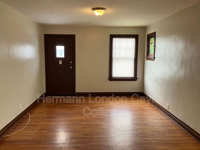 Foto del edificio - 420 Shirley Ave