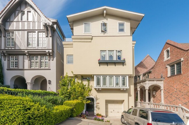 Building Photo - 2560 Vallejo St