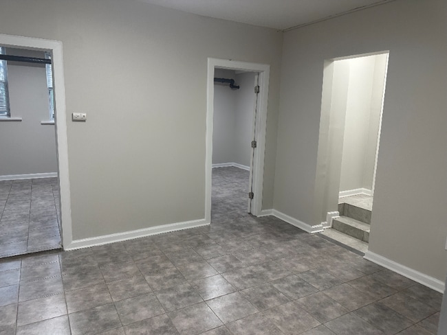 Building Photo - 9 Bentley Ave