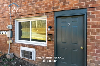 Building Photo - 4710 Greenwood Dr