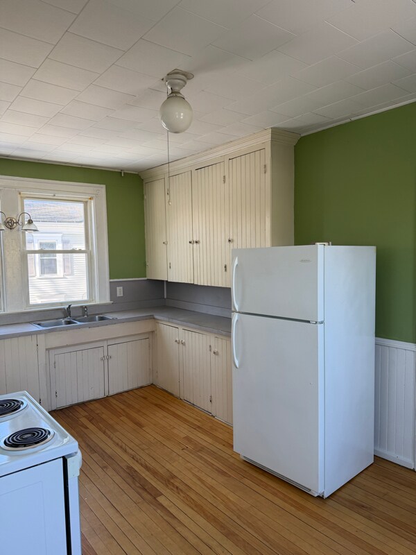 Foto del edificio - 198 Summer St