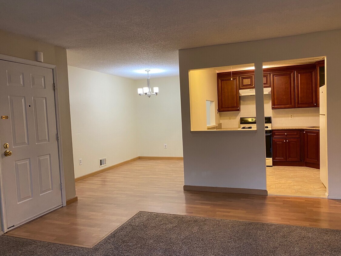 312 Bromley Pl, East Brunswick, NJ 08816 Condo for Rent in East