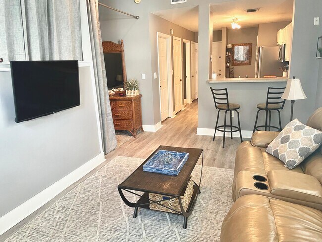 Building Photo - 1209 Main St