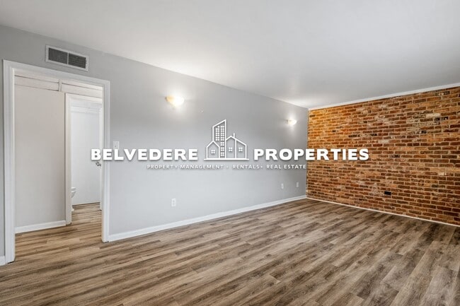 Building Photo - Cherry St Apt