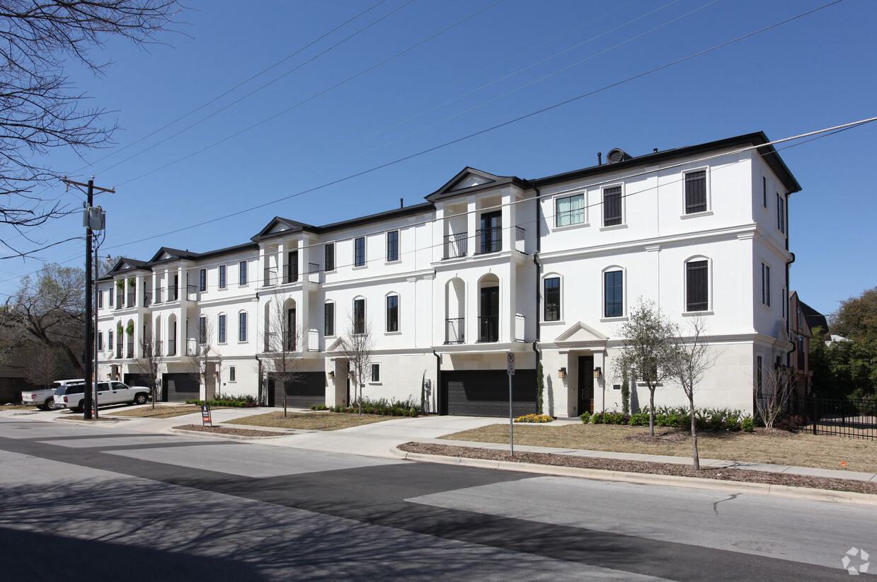 Building Photo - 3229-3241 Throckmorton St