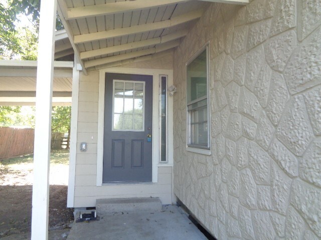 Foto del edificio - 510 Massey Tompkins Rd