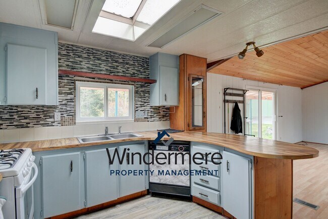 Foto del edificio - 3 Bed 2 Bath Home with Detached Shop - New...