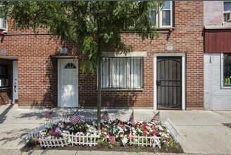 Building Photo - 321 Meridian St